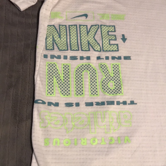 Nike Dri-Fit Running shirt - Picture 2 of 7